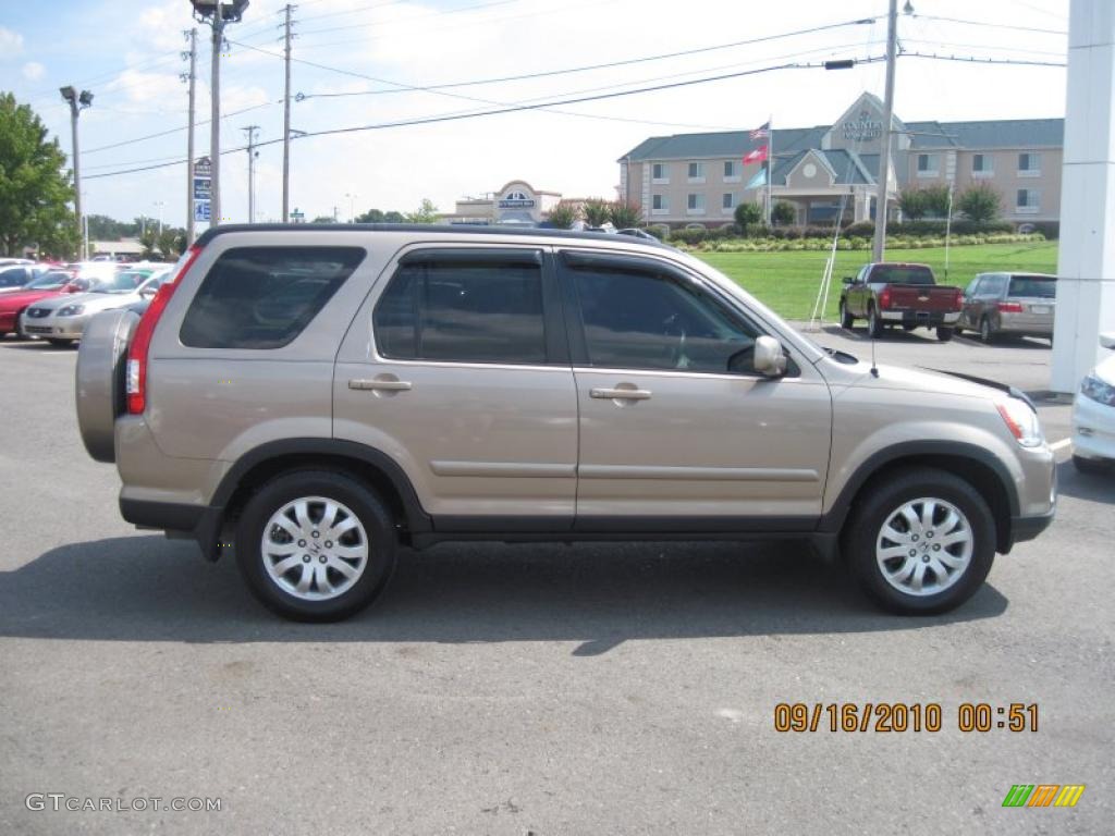 2006 CR-V SE 4WD - Sahara Sand Metallic / Black photo #6