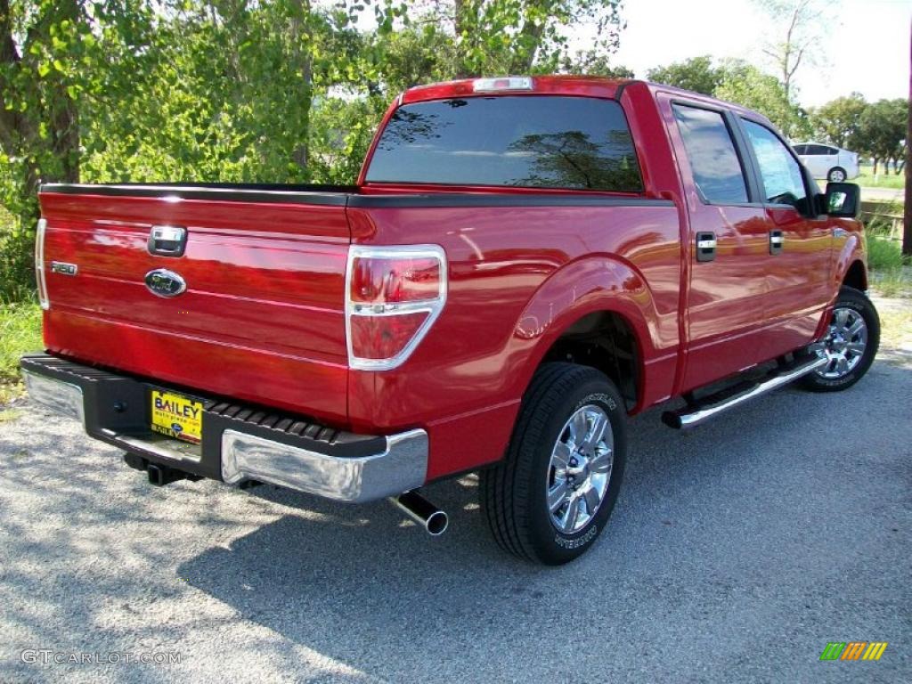 2010 F150 XLT SuperCrew - Red Candy Metallic / Medium Stone photo #4