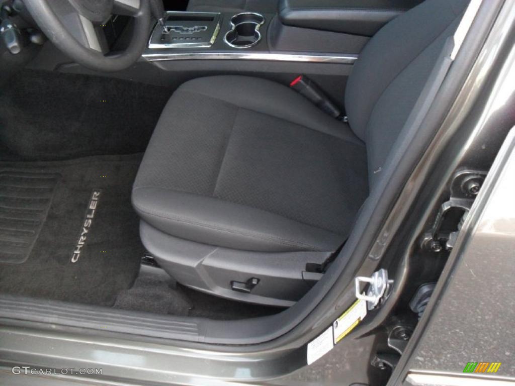 2010 300 Touring - Dark Titanium Metallic / Dark Slate Gray photo #9