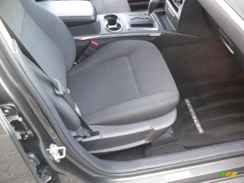 2010 300 Touring - Dark Titanium Metallic / Dark Slate Gray photo #18