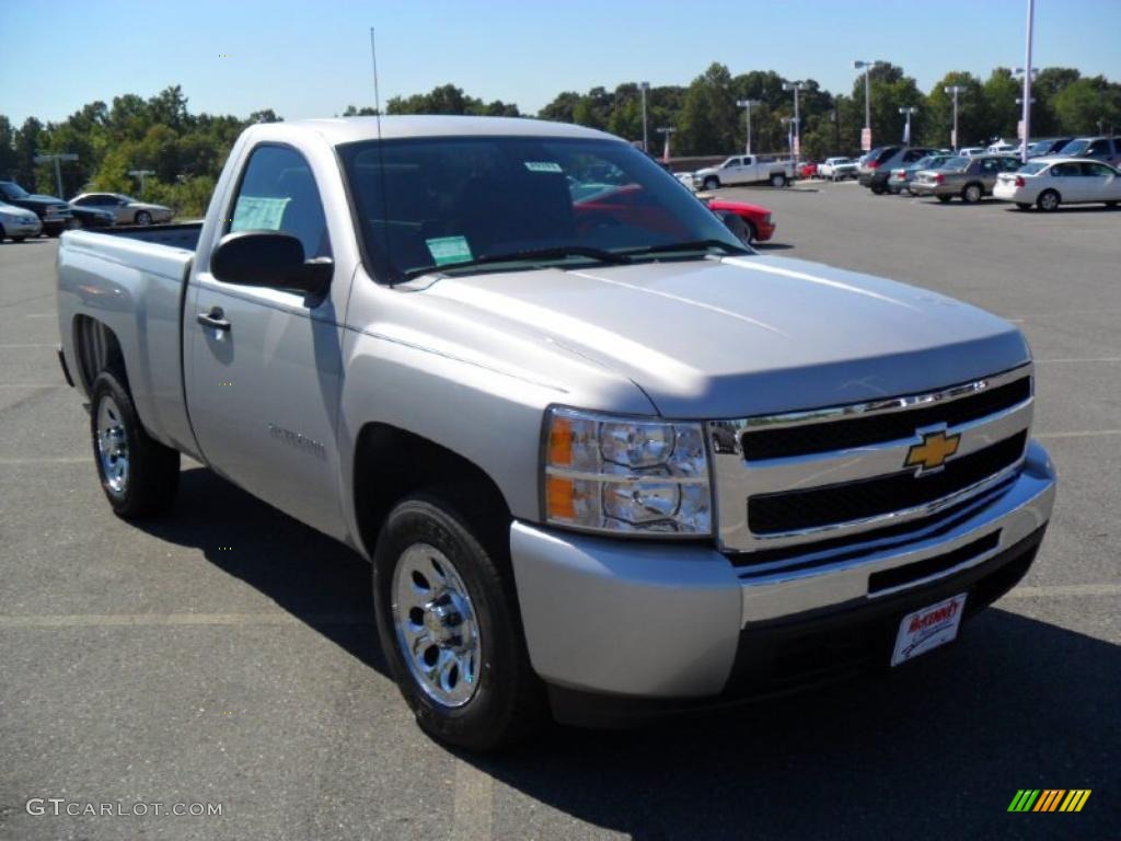 2010 Silverado 1500 LS Regular Cab - Sheer Silver Metallic / Dark Titanium photo #5