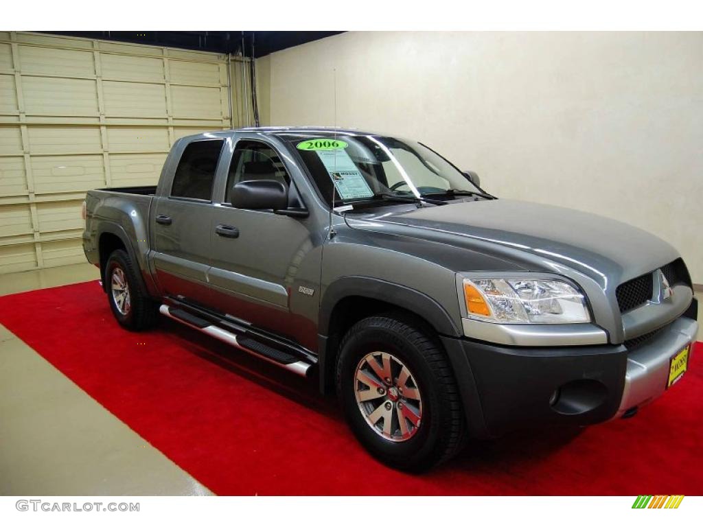 2006 Raider DuroCross Double Cab 4x4 - Granite Gray / Slate Gray photo #1