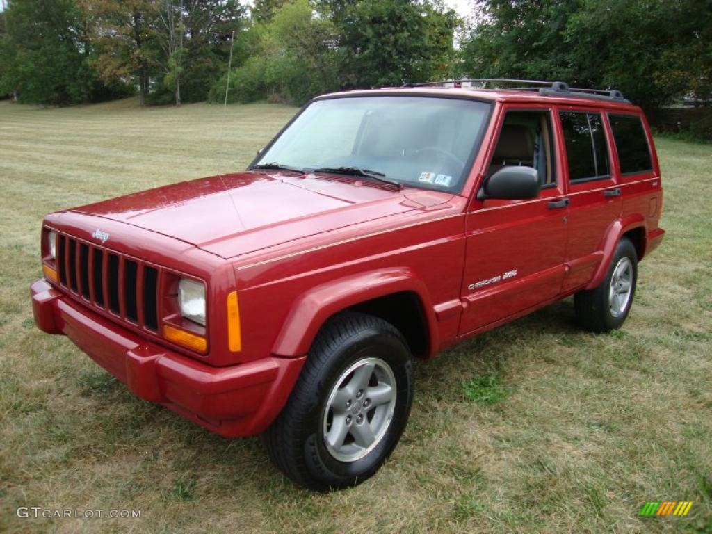 1999 Cherokee Classic 4x4 - Chili Pepper Red Pearl / Camel photo #2