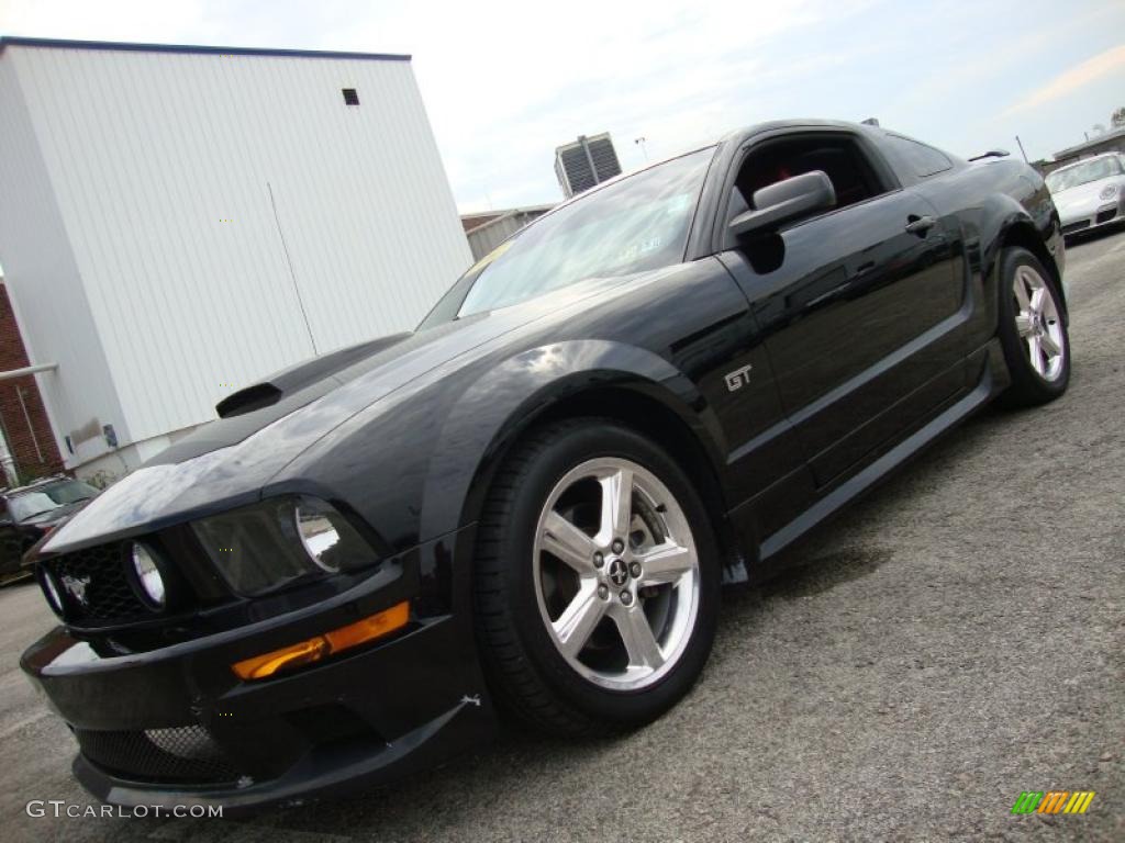 2007 Mustang GT Deluxe Coupe - Black / Black/Red photo #1