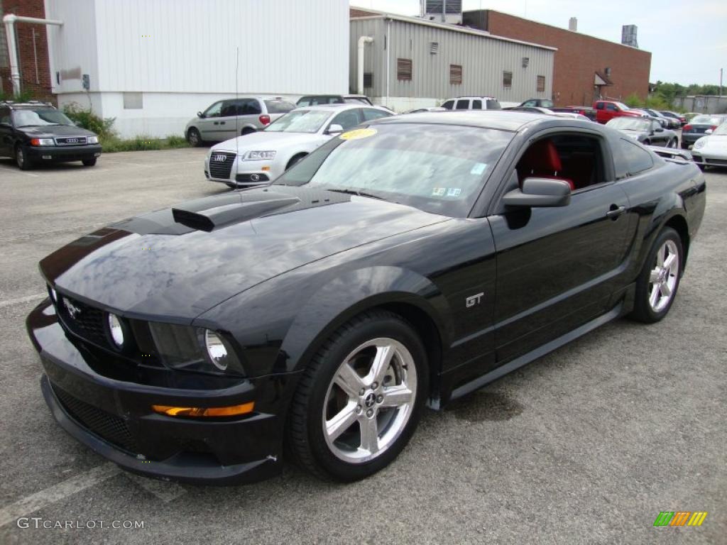 2007 Mustang GT Deluxe Coupe - Black / Black/Red photo #2