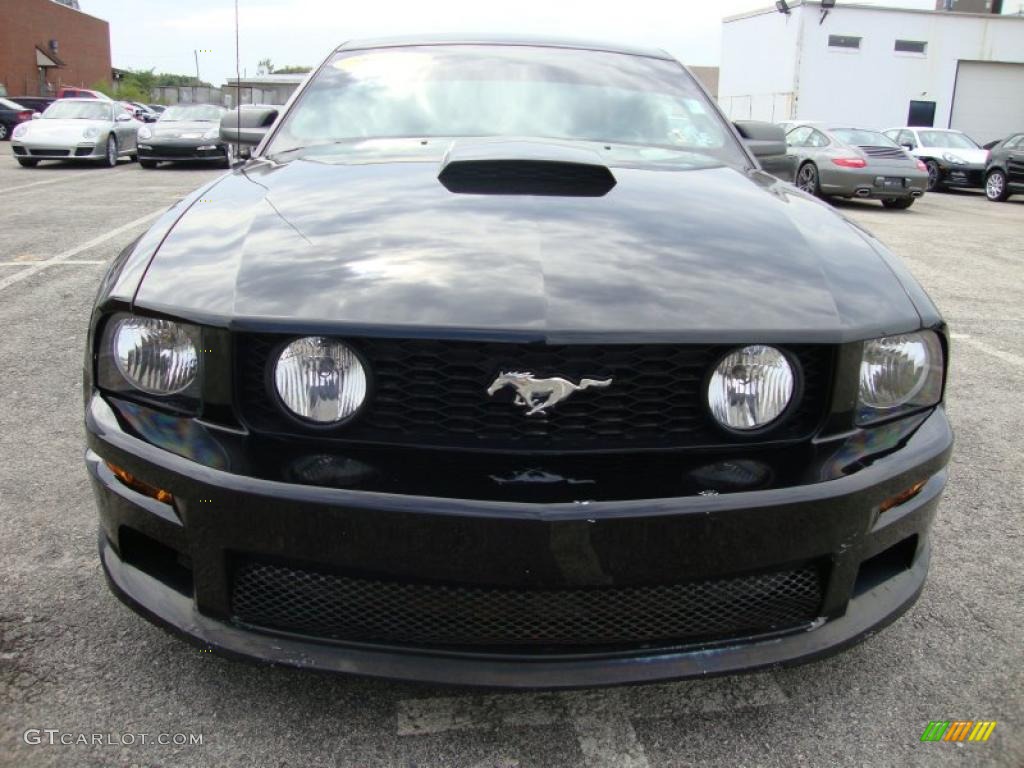 2007 Mustang GT Deluxe Coupe - Black / Black/Red photo #3