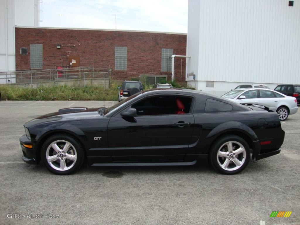 2007 Mustang GT Deluxe Coupe - Black / Black/Red photo #11