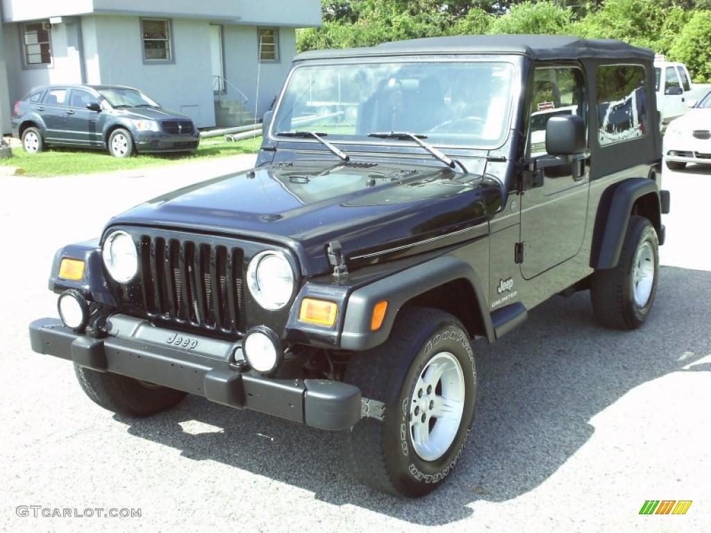 2004 Wrangler Sport 4x4 - Black / Dark Slate Gray photo #1