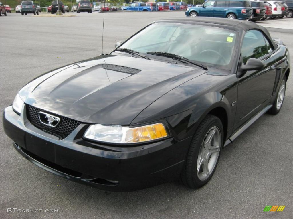 2000 Mustang GT Convertible - Black / Dark Charcoal photo #2