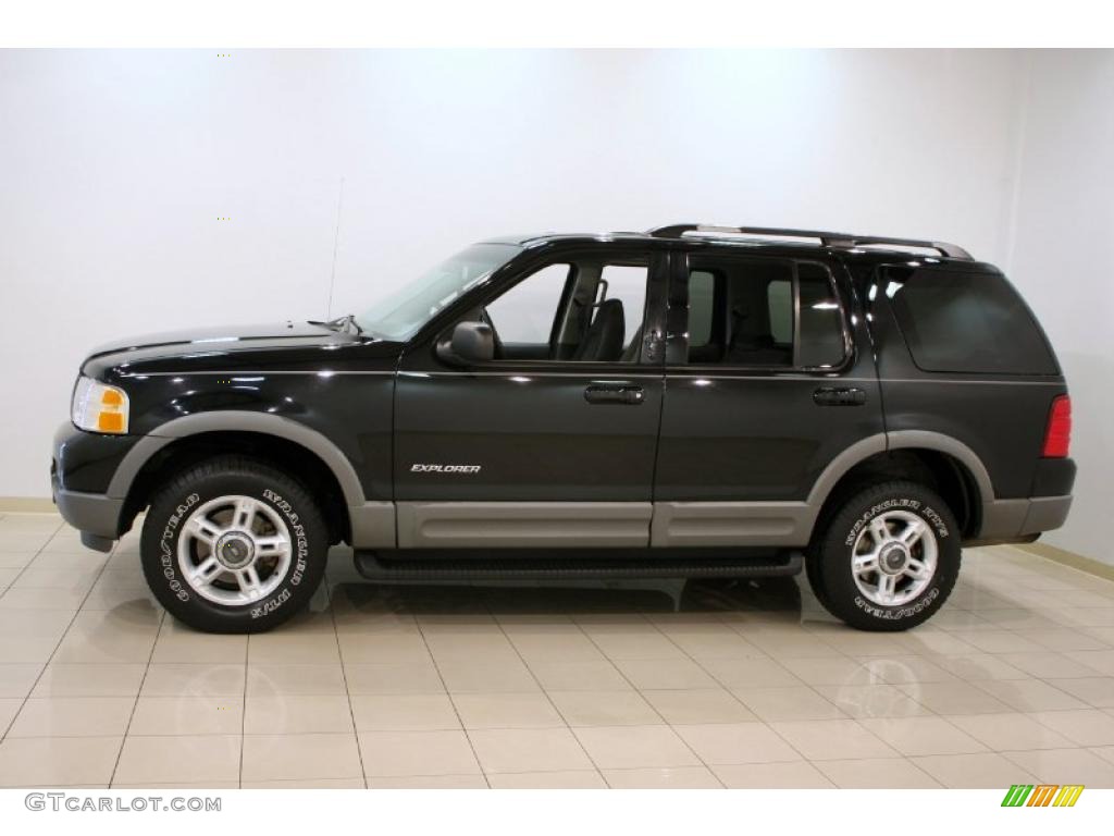 2002 Explorer XLT - Black Clearcoat / Graphite photo #4