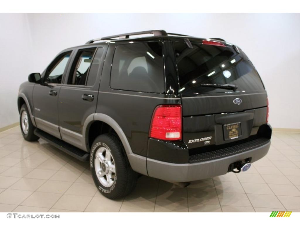 2002 Explorer XLT - Black Clearcoat / Graphite photo #5