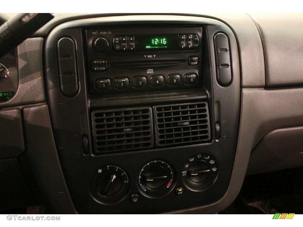 2002 Explorer XLT - Black Clearcoat / Graphite photo #15