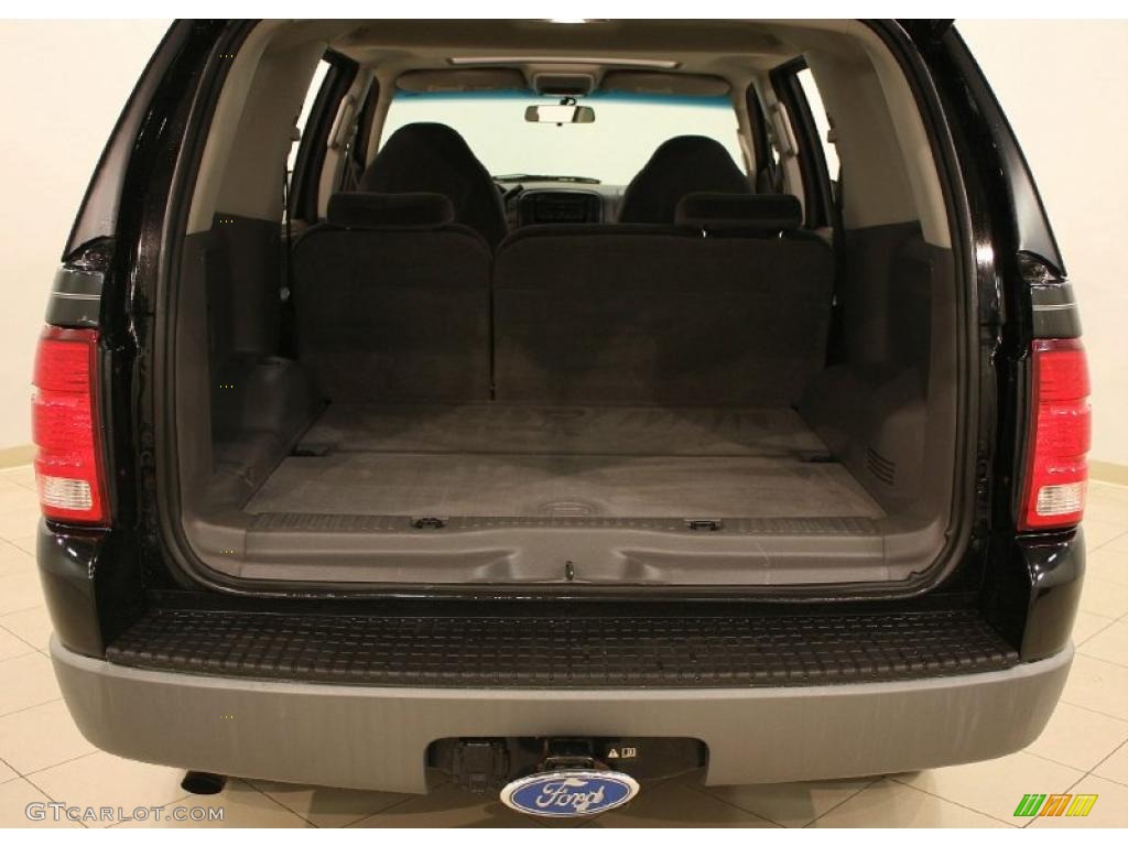 2002 Explorer XLT - Black Clearcoat / Graphite photo #23