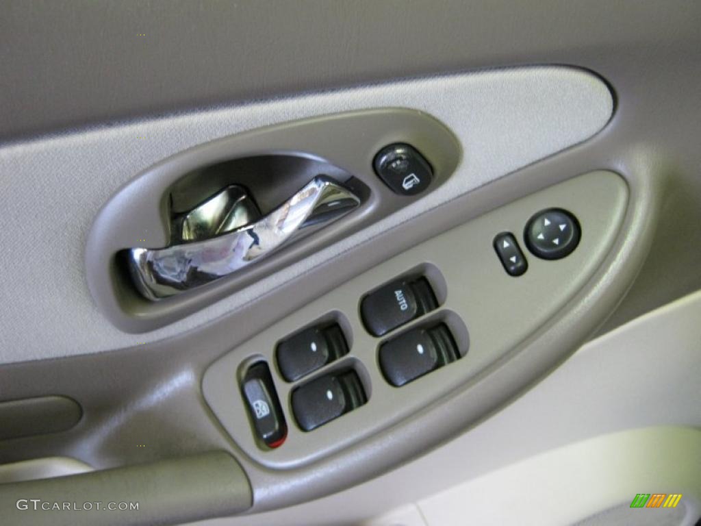 2004 Malibu LS V6 Sedan - Sport Red Metallic / Neutral photo #20