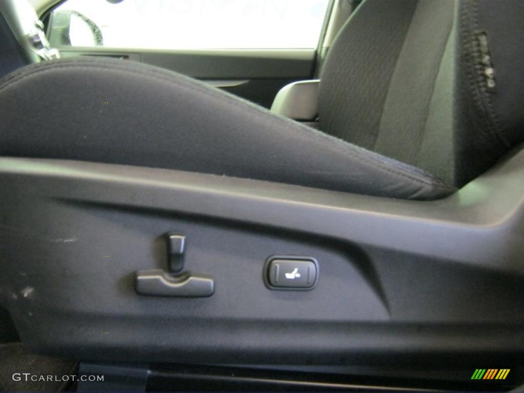 2010 Outback 2.5i Premium Wagon - Crystal Black Silica / Off Black photo #21