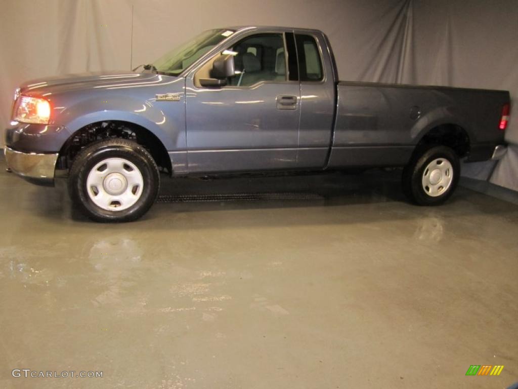 2004 F150 XL Regular Cab 4x4 - Medium Wedgewood Blue Metallic / Dark Flint photo #2