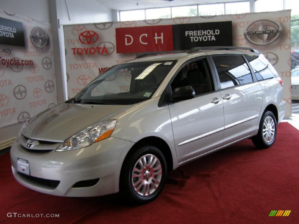 2007 Sienna LE AWD - Silver Shadow Pearl / Stone photo #1