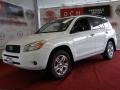 Super White - RAV4 4WD Photo No. 1