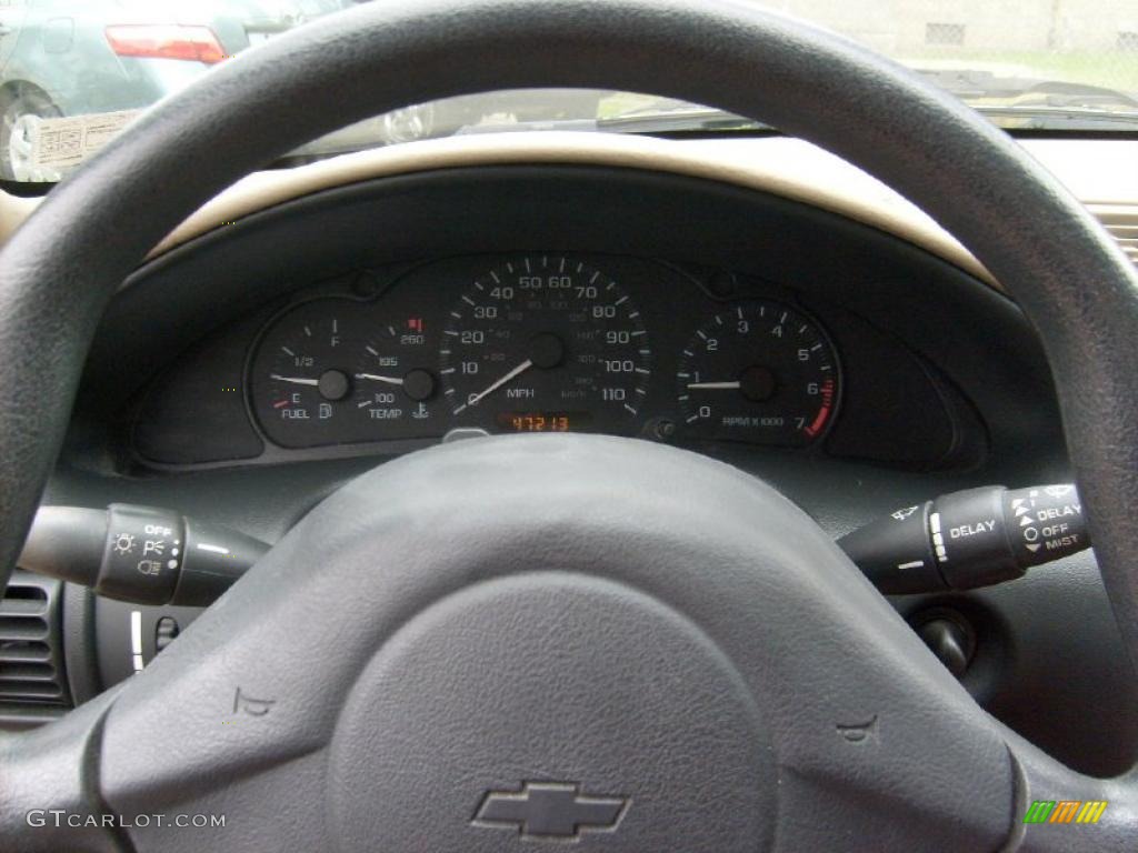 2003 Cavalier Sedan - Sandrift Metallic / Neutral Beige photo #24