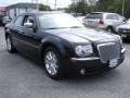 Brilliant Black - 300 C HEMI Photo No. 3