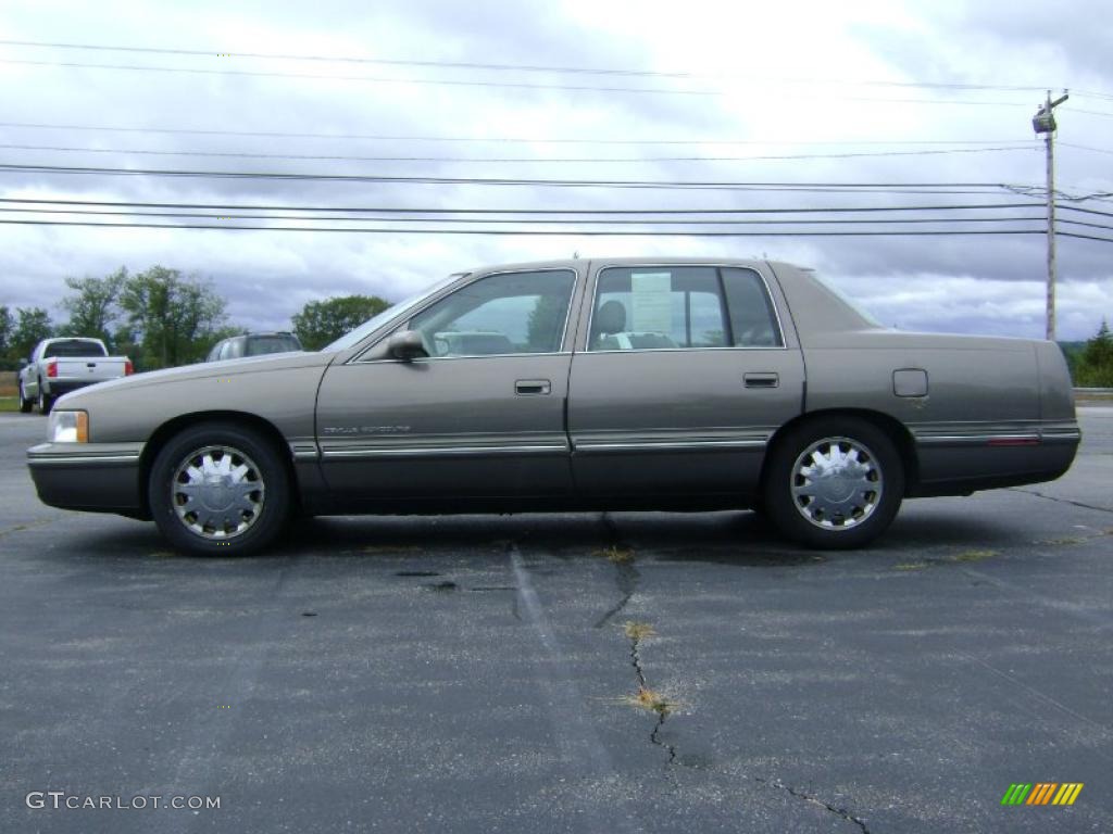 1999 DeVille Concours - Cashmere / Neutral Shale photo #4