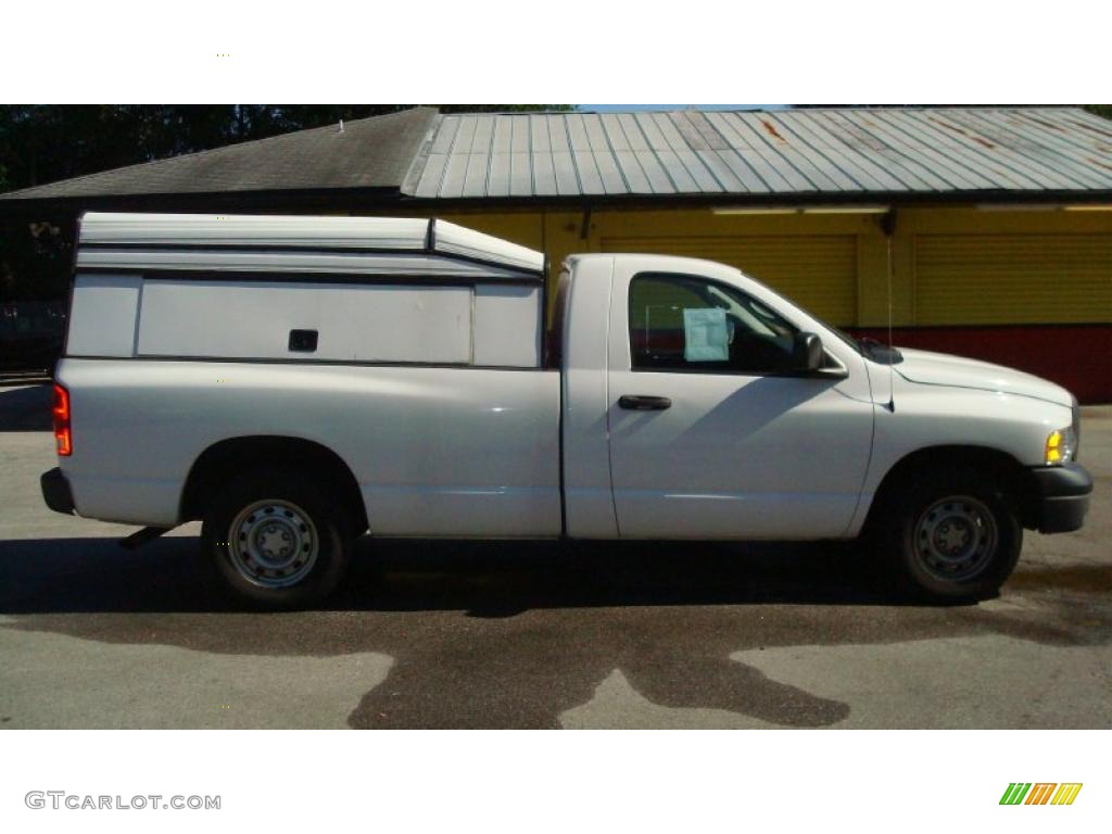 2005 Ram 1500 ST Regular Cab - Bright White / Taupe photo #2