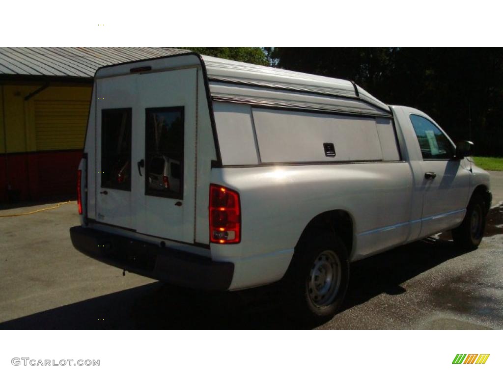 2005 Ram 1500 ST Regular Cab - Bright White / Taupe photo #3