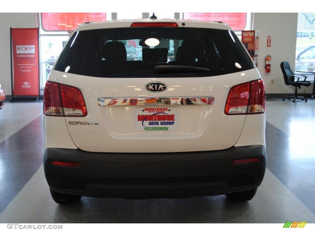 2011 Sorento LX - Snow White Pearl / Beige photo #6