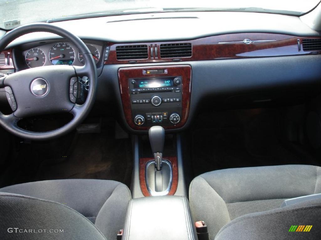 2007 Impala LT - Imperial Blue Metallic / Ebony Black photo #12