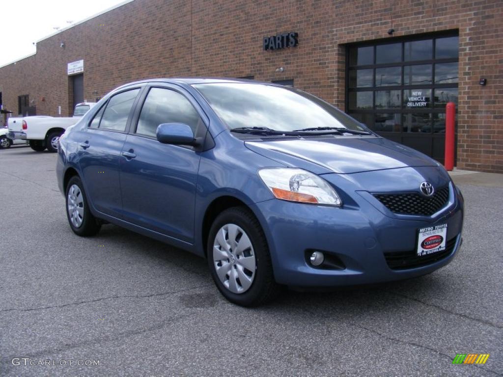 2010 Yaris Sedan - Pacific Blue Metallic / Dark Charcoal photo #1