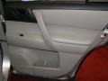 Classic Silver Metallic - Highlander  Photo No. 24