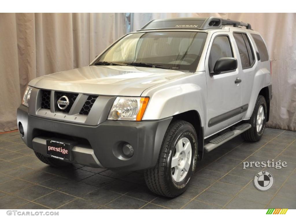 2006 Xterra SE 4x4 - Silver Lightning Metallic / Steel/Graphite photo #1