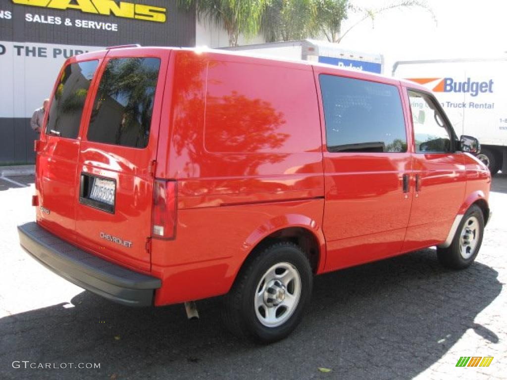 2005 Astro Cargo Van - Red / Medium Gray photo #5