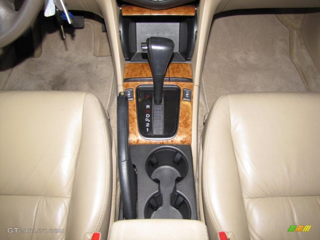 2003 Accord EX V6 Sedan - Taffeta White / Ivory photo #16