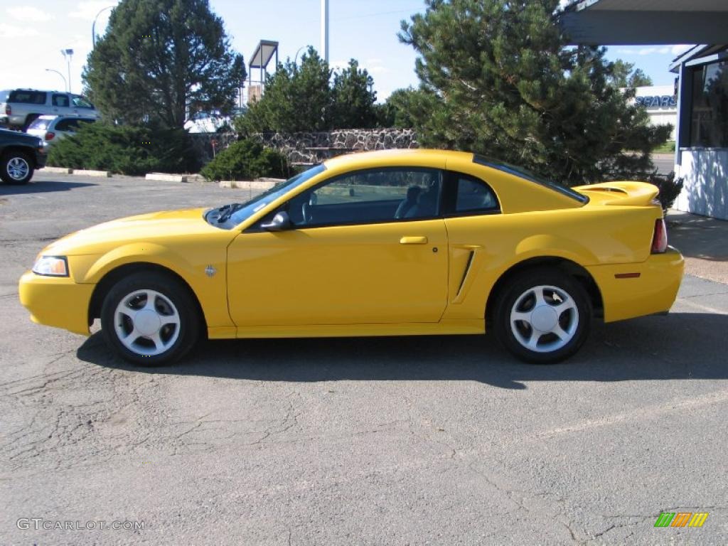 1999 Mustang GT Coupe - Chrome Yellow / Dark Charcoal photo #2