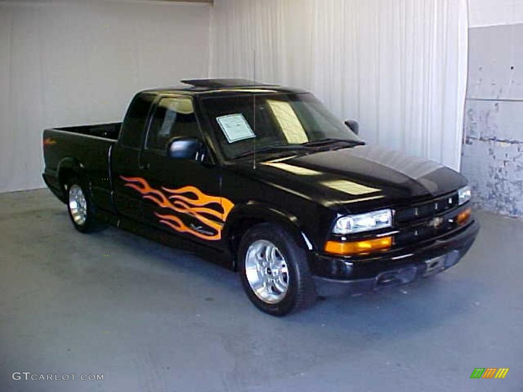 2003 S10 Xtreme Extended Cab - Black Onyx / Graphite photo #1