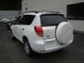 Super White - RAV4 4WD Photo No. 2