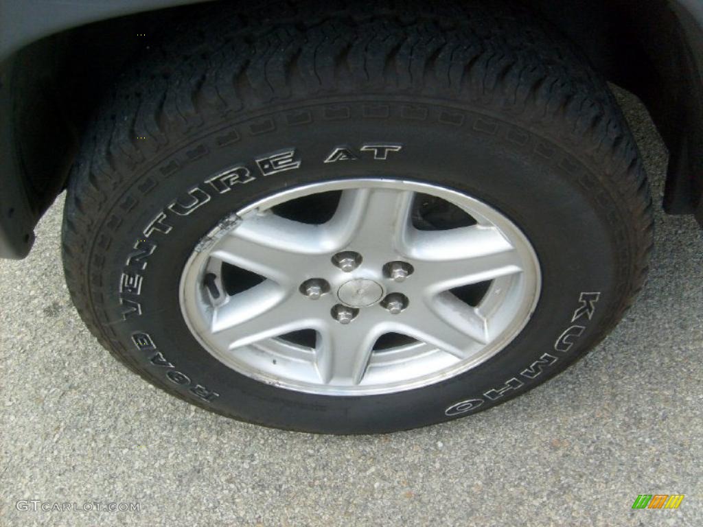 2003 Liberty Sport 4x4 - Stone White / Dark Slate Gray photo #9