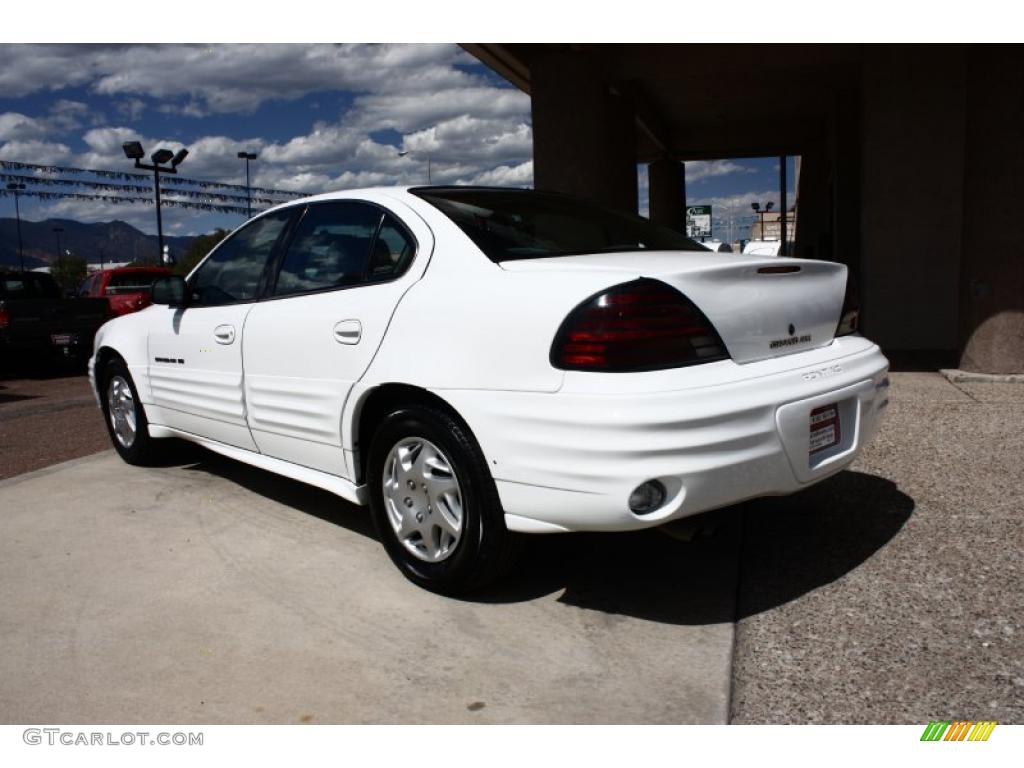 2000 Grand Am SE Sedan - Arctic White / Dark Pewter photo #5