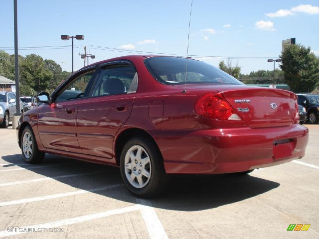 2003 Spectra Sedan - Pepper Red / Grey photo #5