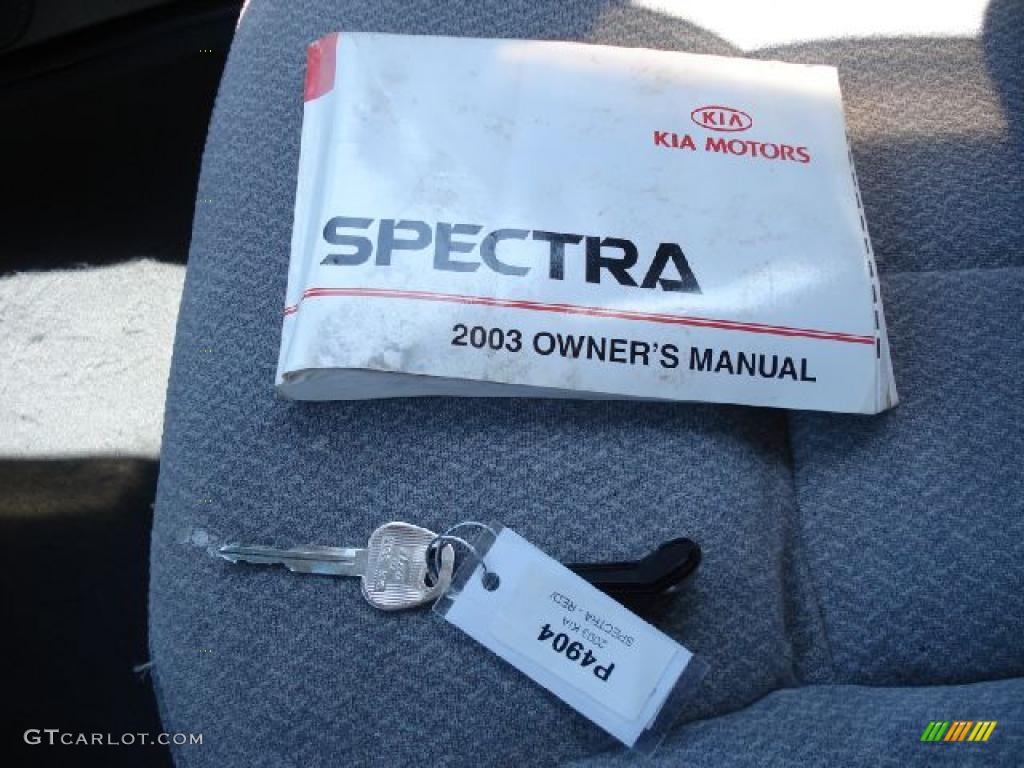2003 Spectra Sedan - Pepper Red / Grey photo #30