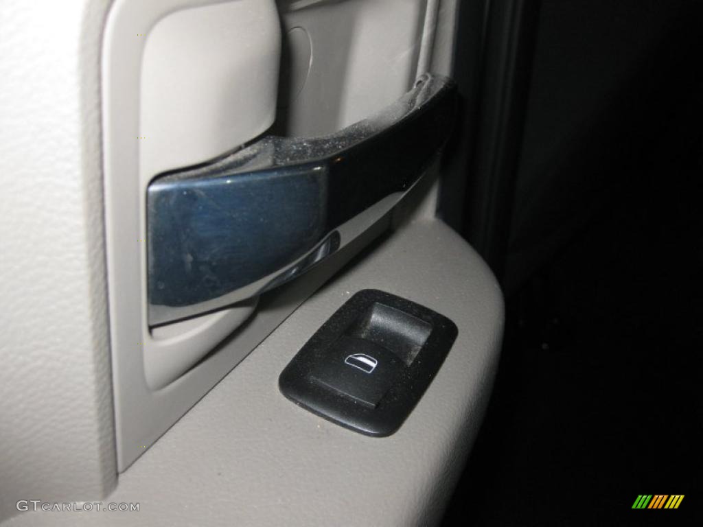 2010 Ram 1500 SLT Quad Cab - Stone White / Dark Slate/Medium Graystone photo #18