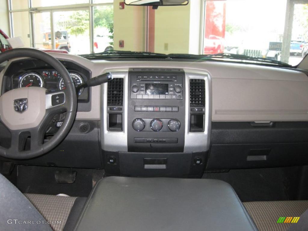 2010 Ram 1500 SLT Quad Cab - Stone White / Dark Slate/Medium Graystone photo #24