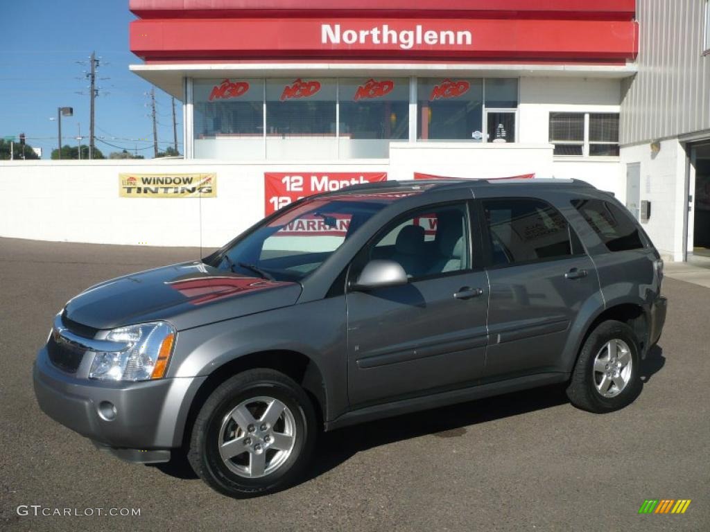 Dark Silver Metallic Chevrolet Equinox