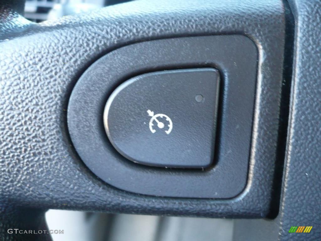 2006 Equinox LT AWD - Dark Silver Metallic / Light Gray photo #18