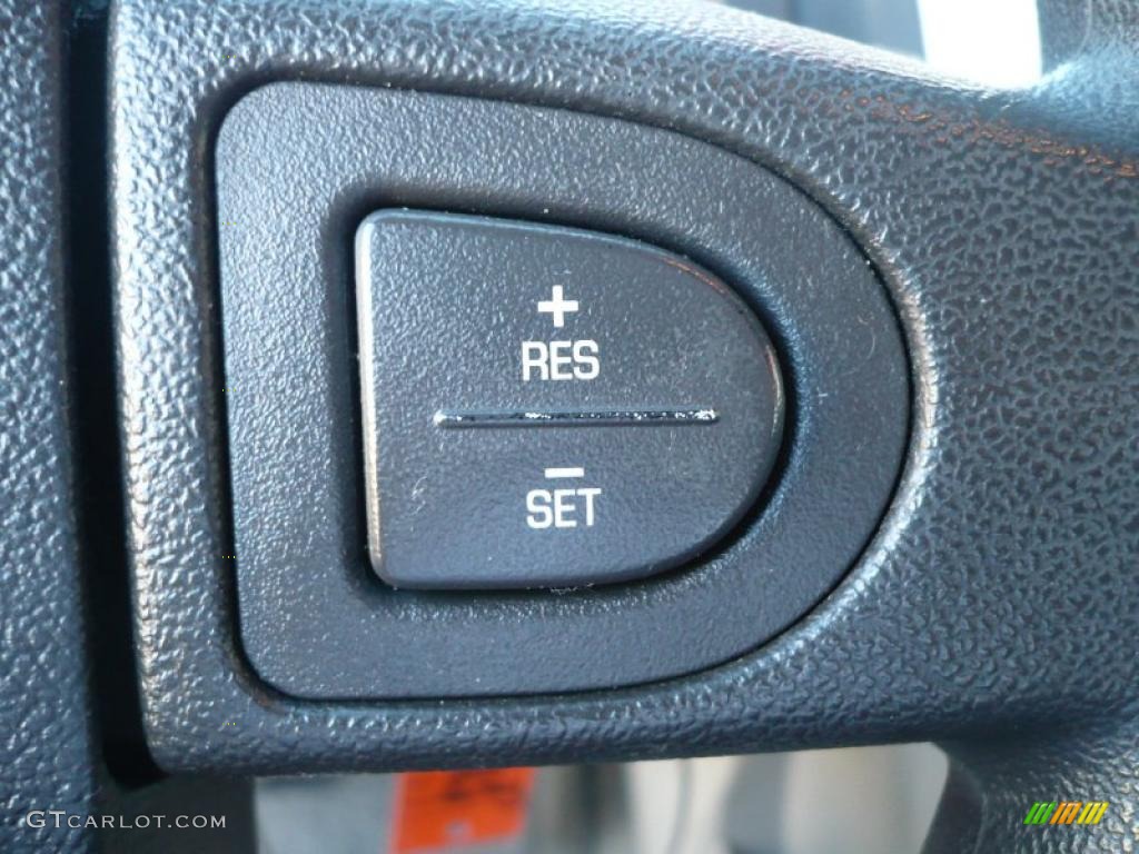 2006 Equinox LT AWD - Dark Silver Metallic / Light Gray photo #19