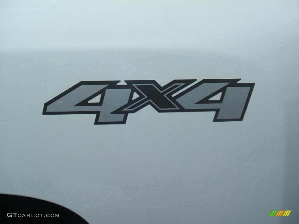 2011 Silverado 1500 Extended Cab 4x4 - Summit White / Dark Titanium photo #7
