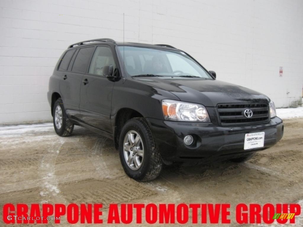 Black Toyota Highlander