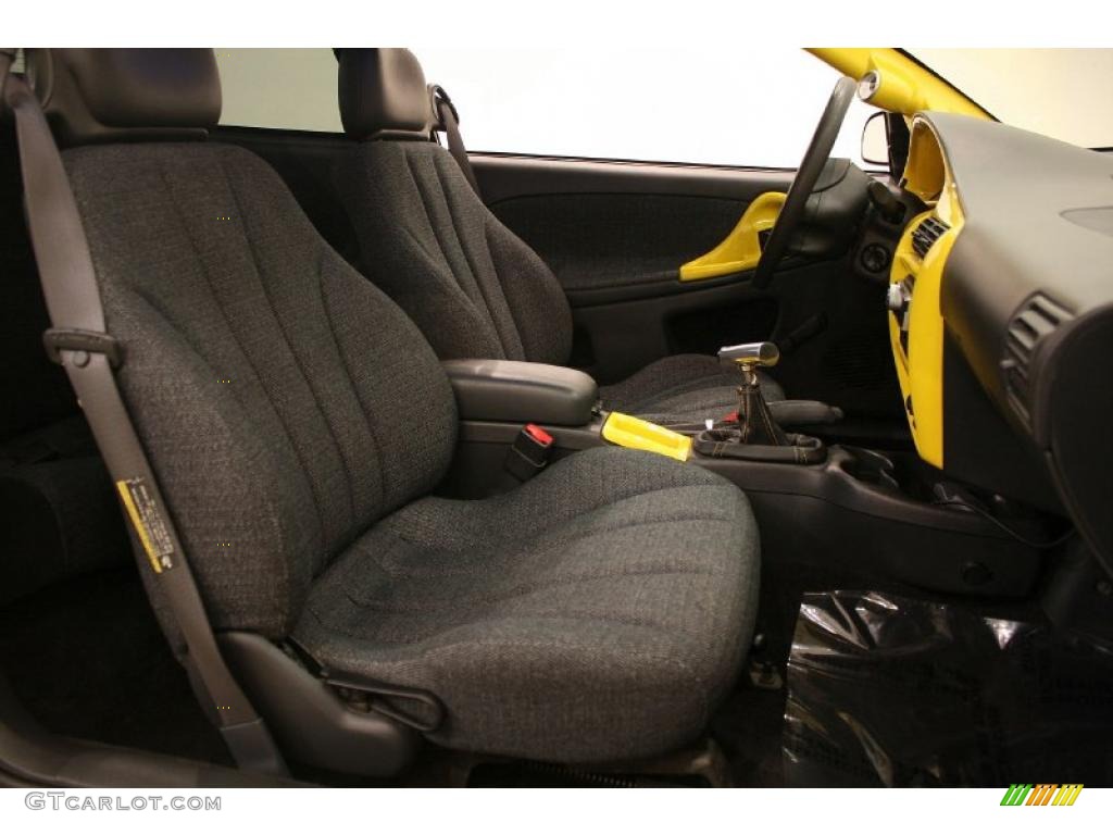 2004 Cavalier Coupe - Rally Yellow / Graphite photo #15