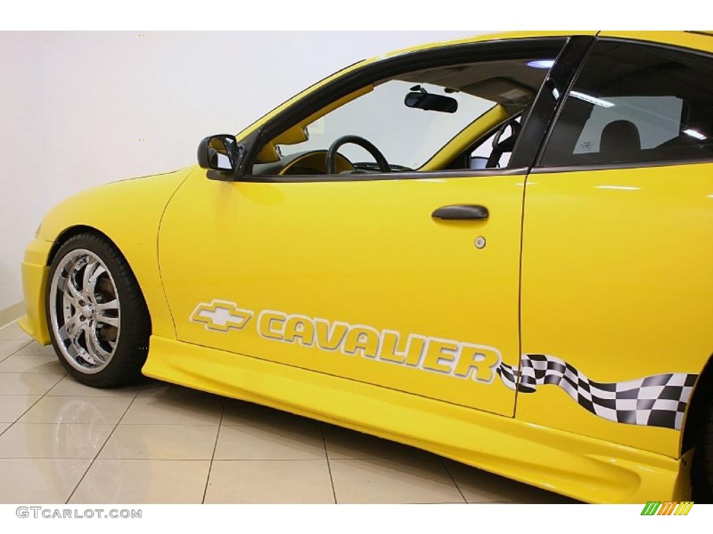 2004 Cavalier Coupe - Rally Yellow / Graphite photo #22